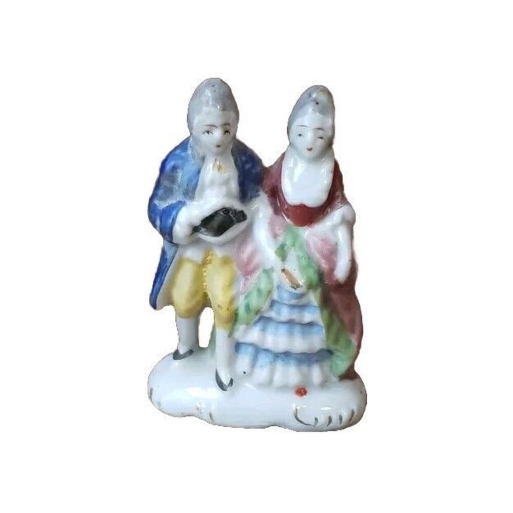 Vintage Porcelain Victorian Couple Small Figurine  Made in Occupied Japan